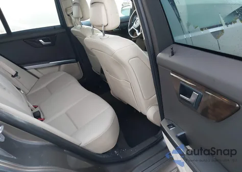 2015 Mercedes-Benz Glk 350 4Matic z USA, uszkodzony, nr VIN WDCGG8JB9FG435201